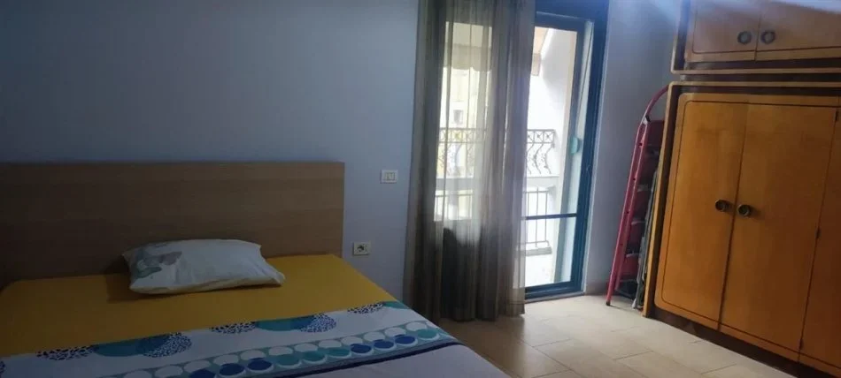 Tirane, jepet me qera apartament 1+1 Kati 4, 60 m² 600 € (blloku)
