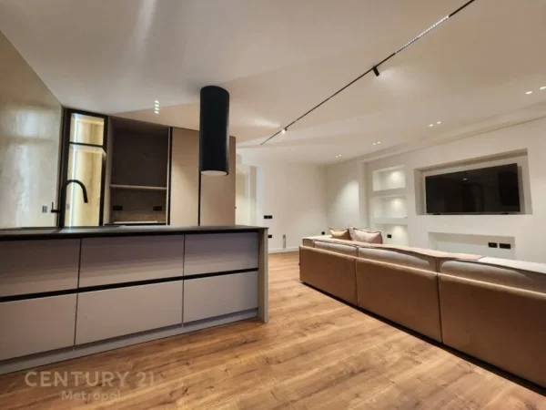 Tirane, shes apartament 2+1+Aneks+Ballkon Kati 0, 133 m² 360.000 € (Liqeni i Thatë)