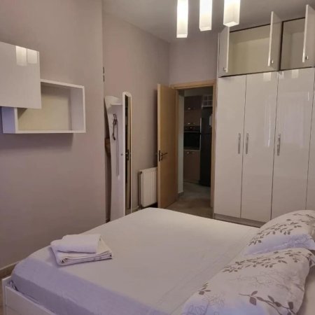 Tirane, jepet me qera apartament 2+1 Kati 2, 88 m² 800 € (Tish Daija - Komuna e Parisit)