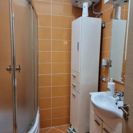 Tirane, jepet me qera apartament 2+1 Kati 2, 88 m² 800 € (Tish Daija - Komuna e Parisit)