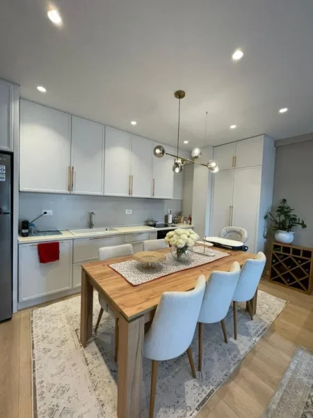 Tirane, shitet apartament 2+1 , 140 m² 185.000 € (River Residence)
