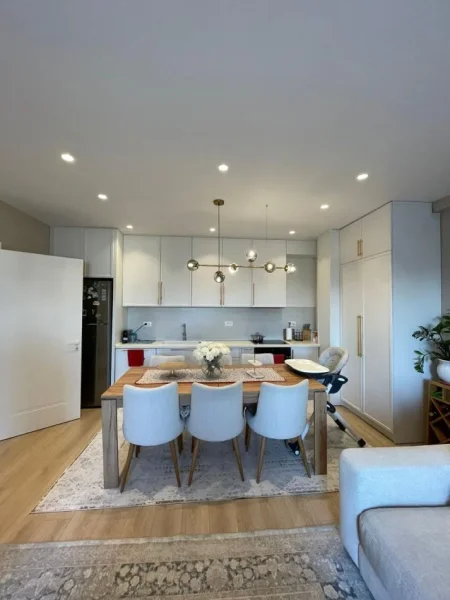 Tirane, shitet apartament 2+1 , 140 m² 185.000 € (River Residence)