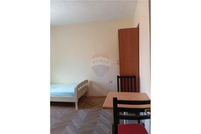 Tirane, jepet me qera apartament 2+1 , 75 m² 350 € (Todi Shkurti - Shkolla e Baletit - Tregu Elektrik)