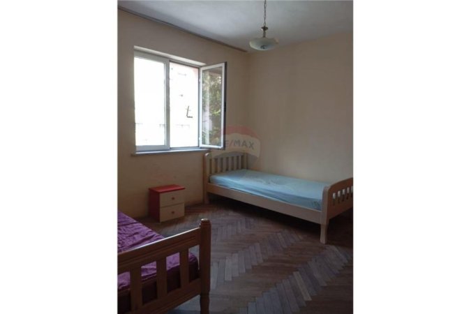 Tirane, jepet me qera apartament 2+1 , 75 m² 350 € (Todi Shkurti - Shkolla e Baletit - Tregu Elektrik)