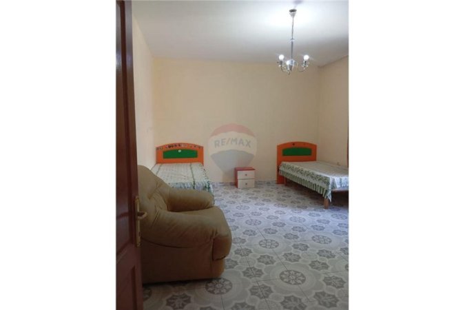 Tirane, jepet me qera apartament 2+1 , 75 m² 350 € (Todi Shkurti - Shkolla e Baletit - Tregu Elektrik)