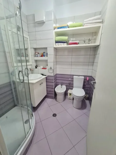 Tirane, shitet apartament 2+1 Kati 2, 125.000 €