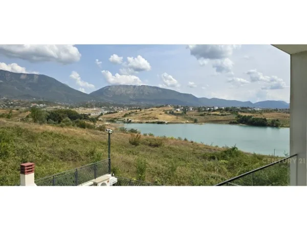Tirane, shes Vile 4+1 Kati 0, 199 m² 850.000 € 