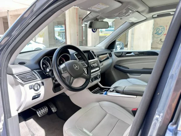 Vlore - Lungomare - Uji i Ftohte, shes SUV | Fuoristrad | Xhip Benz Mercedes Nafte, blu automatik Kondicioner 196.000 km 17.300 €