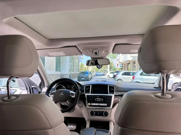 Vlore - Lungomare - Uji i Ftohte, shes SUV | Fuoristrad | Xhip Benz Mercedes Nafte, blu automatik Kondicioner 196.000 km 17.300 €