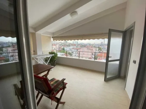 Tirane, jepet me qera apartament 1+1+Aneks+Ballkon Kati 4, 100 m² 401 €