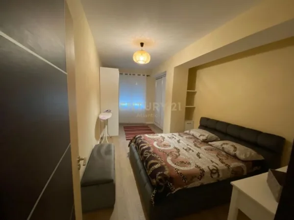 Durres, jepet me qera apartament 1+1+Ballkon Kati 3, 80 m² 400 € (PLEPA)