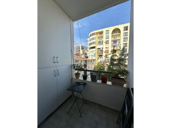 Durres, jepet me qera apartament 1+1+Ballkon Kati 5, 85 m² 400 € (PLAZH HEKURUDHA)