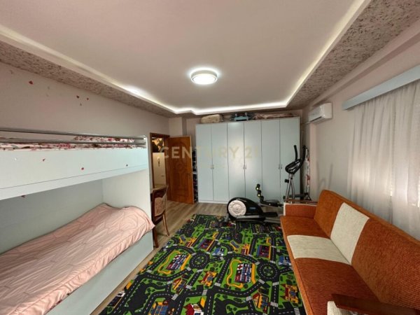 Durres, shitet apartament 2+1+Ballkon Kati 2, 110 m² 125.000 € (PLAZH ILIRIA)