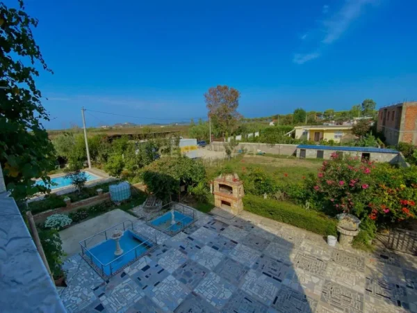 SHITET APART-HOTEL NE SEKTOR RINIA PRANE DETIT