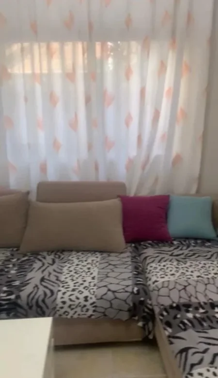 Tirane, jepet me qera apartament 1+1 Kati 1, 83 m² 300 € (Kodra e Priftit)