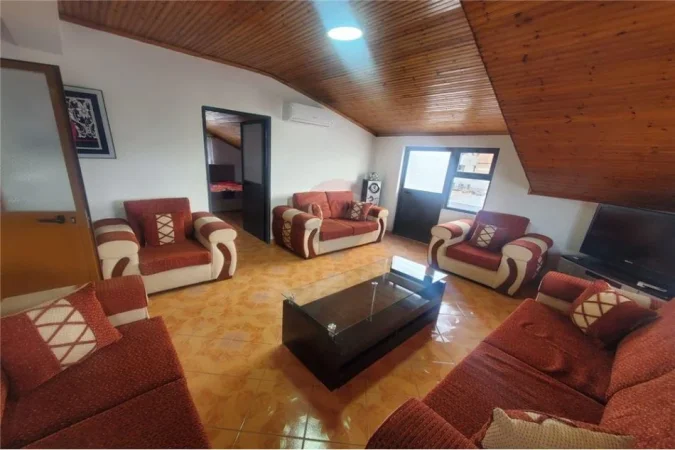 Tirane, jepet me qera apartament 2+1 Kati 3, 120 m² 400 € (Rruga Korabi , Jordan Misja)