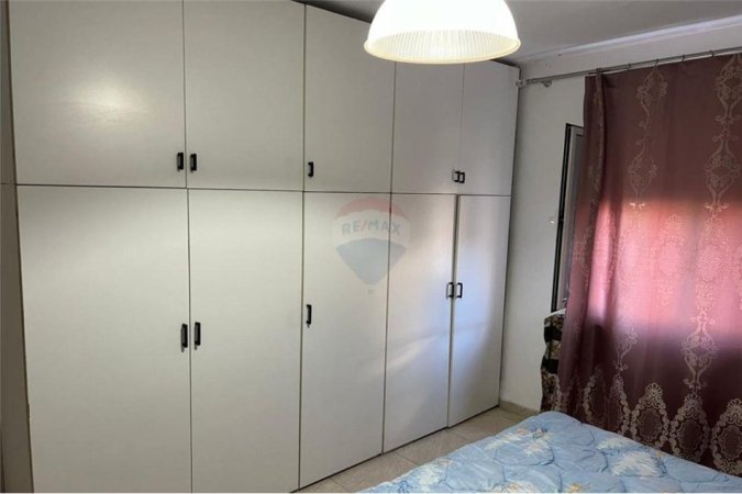 Tirane, jepet me qera apartament 1+1 Kati 5, 55 m² 400 € (Rruga Elbasanit)
