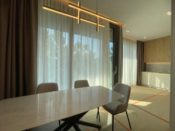 Tirane, shitet apartament 2+1+Aneks+Ballkon Kati 3, 122 m² (Liqeni Thate)