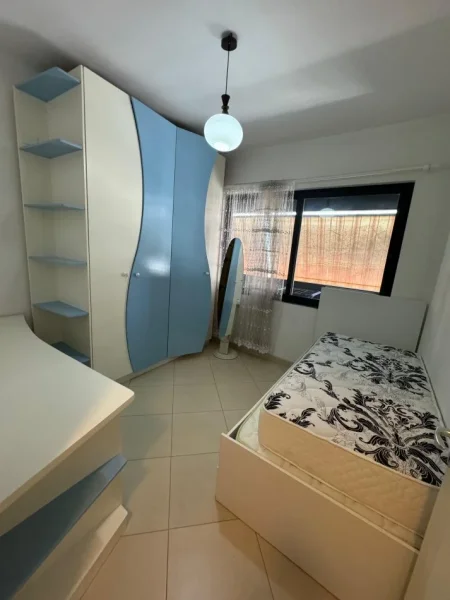 Tirane, jepet me qera apartament 2+1+Ballkon Kati 6, 82 m² 450 € (Rruga Sokrat Miho)