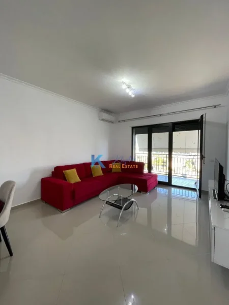 Tirane, jap me qera apartament 1+1+Ballkon Kati 6, 75 m² 450 € (Unaza e Re, Kompleksi Green City)