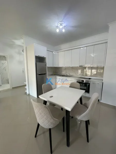 Tirane, jap me qera apartament 1+1+Ballkon Kati 6, 75 m² 450 € (Unaza e Re, Kompleksi Green City)