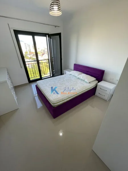 Tirane, jap me qera apartament 1+1+Ballkon Kati 6, 75 m² 450 € (Unaza e Re, Kompleksi Green City)