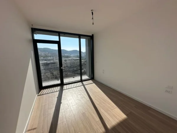 Tirane, jepet me qera zyre Kati 11, 135 m² 1.300 € (Lake View)