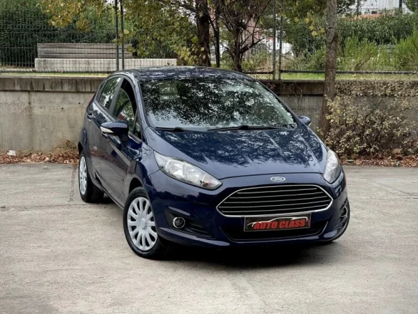 Tirane, shes makine FORD FIESTA Benzin+Gaz, blu e errët manuale Klima 134.000 km 5.200 €