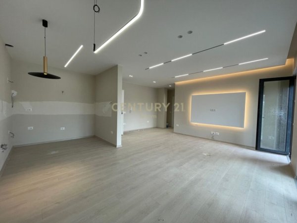 Tirane, jap me qera apartament 1+1 , 77 m² 650 € (Liqeni i Thatë)