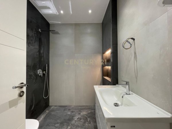 Tirane, jap me qera apartament 1+1 , 77 m² 650 € (Liqeni i Thatë)