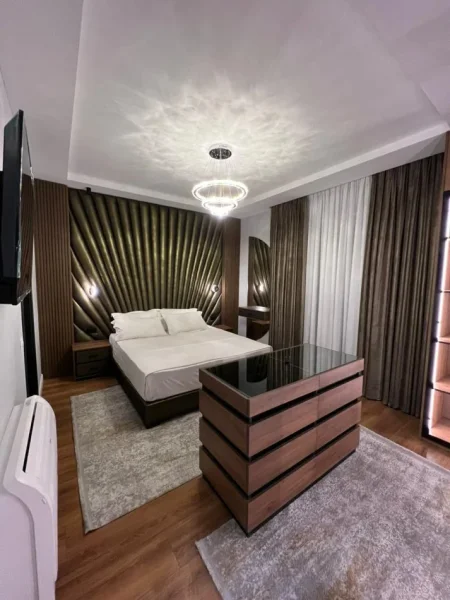 Tirane, jepet me qera apartament 2+1 ,