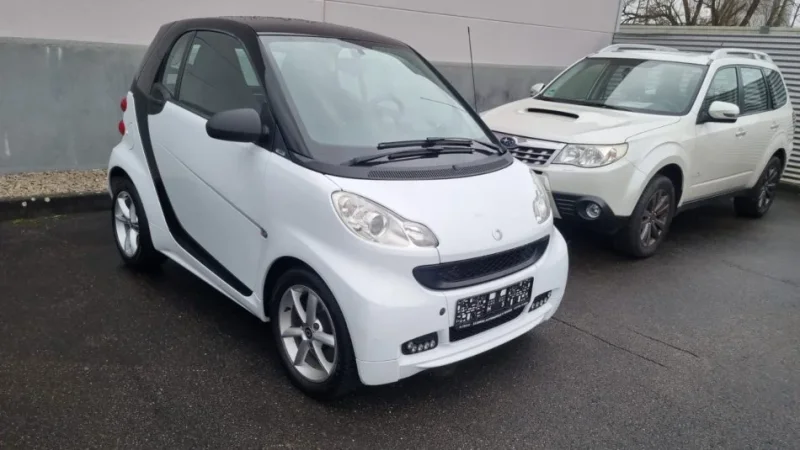 Tirane, shitet makine Smart Benzin, e bardhë automatik Klima 3.500 €