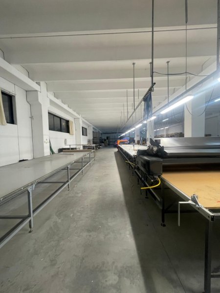 Tirane, jepet me qera magazine Kati 0, 2.000 m² 6.000 € (KAMEZ)