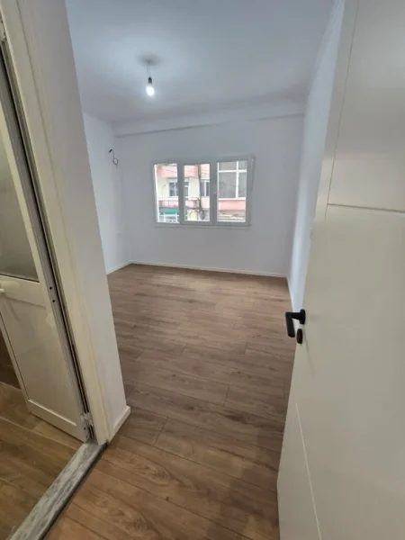 Tirane, shitet apartament 2+1 Kati 2, 87 m² 210.000 € (Rruga Faik Konica)