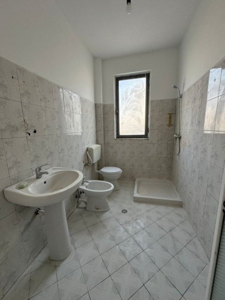 Durres, shitet apartament Kati 3, 130 m² 115.000 € (Ish rajoni, Lagja 5
