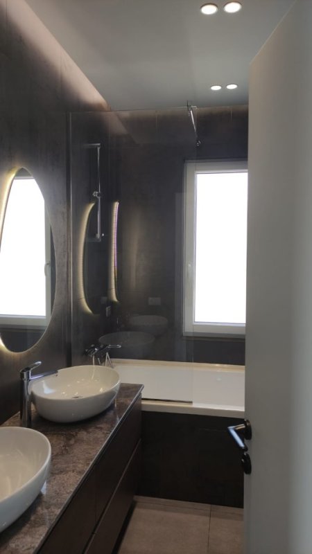 Tirane, jepet me qera Vile 3+1+Aneks+Ballkon Kati 0, 168 m² 2.500 € (TEG)