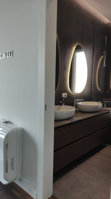 Tirane, jepet me qera Vile 3+1+Aneks+Ballkon Kati 0, 168 m² 2.500 € (TEG)