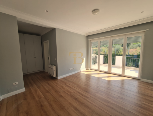 Tirane, jepet me qera Vile 2 Katshe Kati 0, 295 m² 4.000 € 