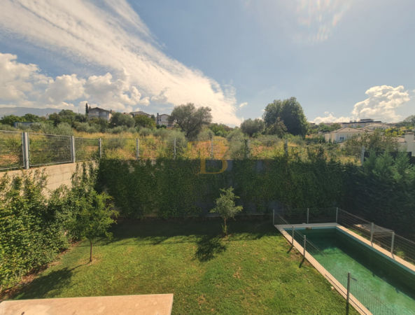 Tirane, jepet me qera Vile 2 Katshe Kati 0, 295 m² 4.000 € 