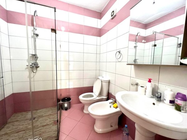shitet apartament , 118 m² 195.000 €