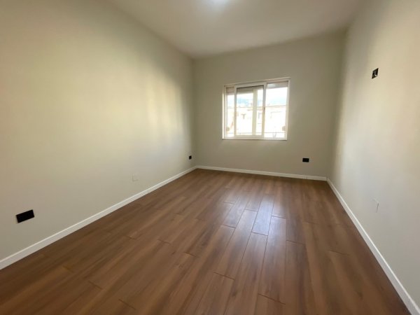 Tirane, shitet apartament 2+1 , 72 m² (Myslym Shyri)
