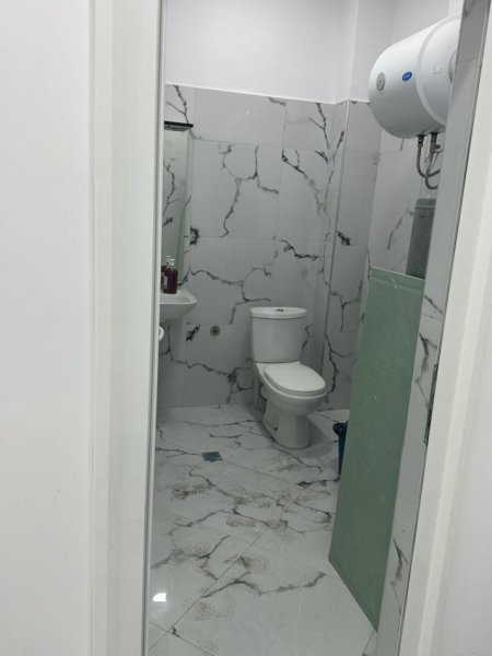 Lushnje, shitet ambjent biznesi Kati 0, 48 m² 65.000 € (Lushnje)