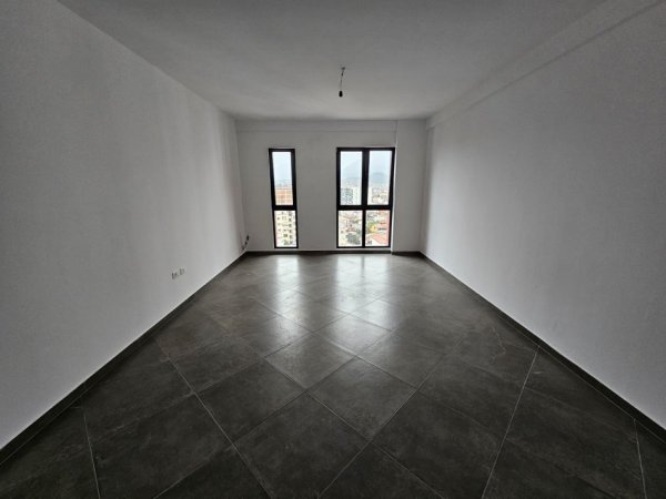 Tirane, shitet apartament 2+1 Kati 7, 194.750 €
