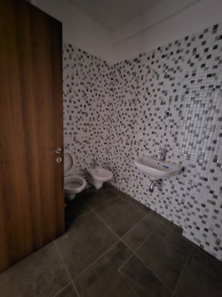 Tirane, shitet apartament 2+1 Kati 7, 194.750 €