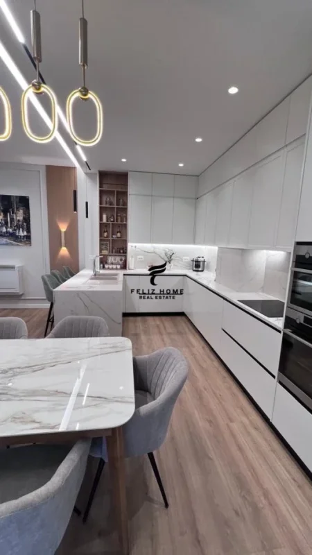 Tirane, shitet apartament 3+1 Kati 1, 176 m² 700.000 € (SELITE)