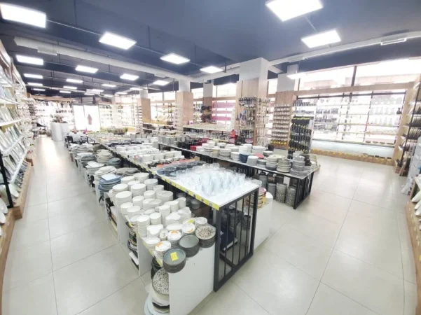 Tirane, shitet ambjent biznesi Kati 0, 400 m² 1.600.000 € (Komuna e Parisit)