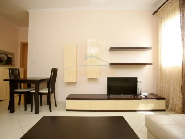 Vlore, jepet me qera apartament 1+1 Kati 4, 60 m² 300 € (Pas Rives, Lungomare) RV44308