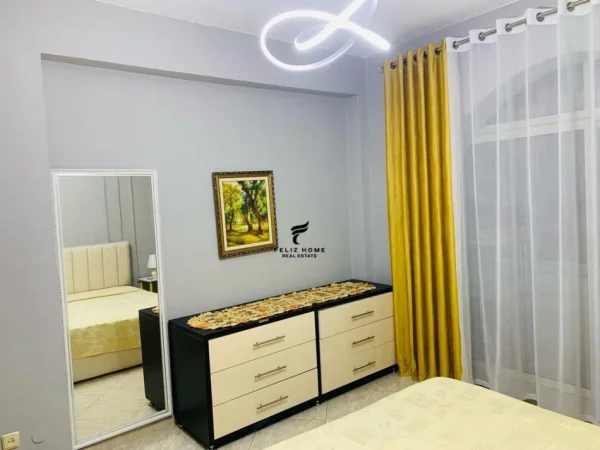 Tirane, jepet me qera apartament 1+1+Ballkon Kati 4, 70 m² 600 € (RRUGA E KAVAJES)
