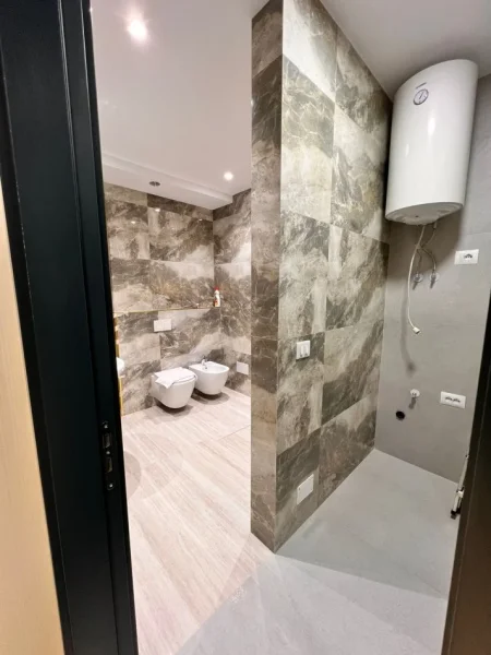 Tirane, Apartament 2+1 per qira Kati 7, 100 m² 1.300 € (Kopshti Botanik)