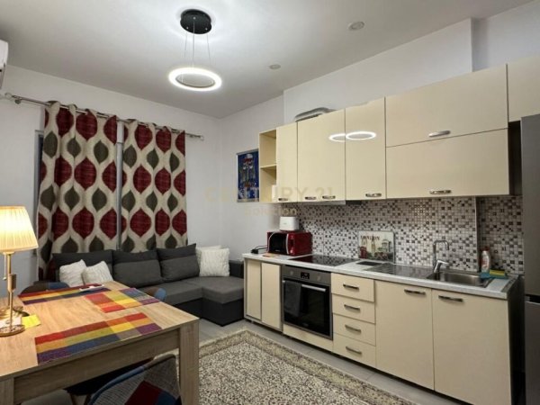 Tirane, jepet me qera apartament 2+1 Kati 4, 65 m² 600 € (NE &quot;MYSLYM SHYR&quot;)